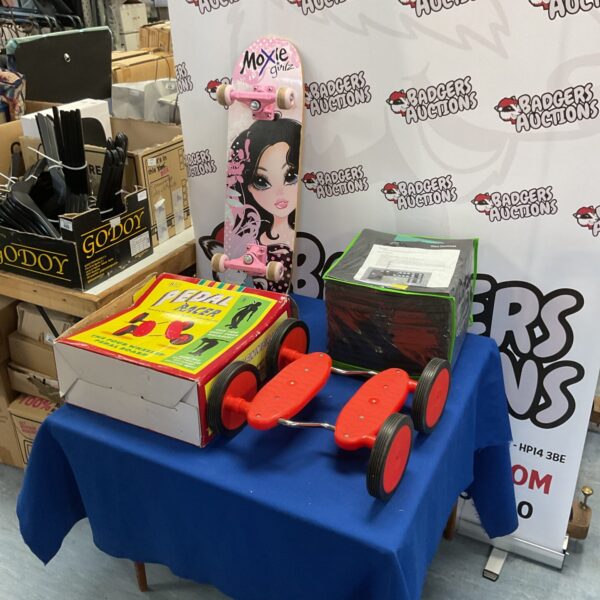 Vintage retro pedal racer with Moxie Girlz branding and domino details.