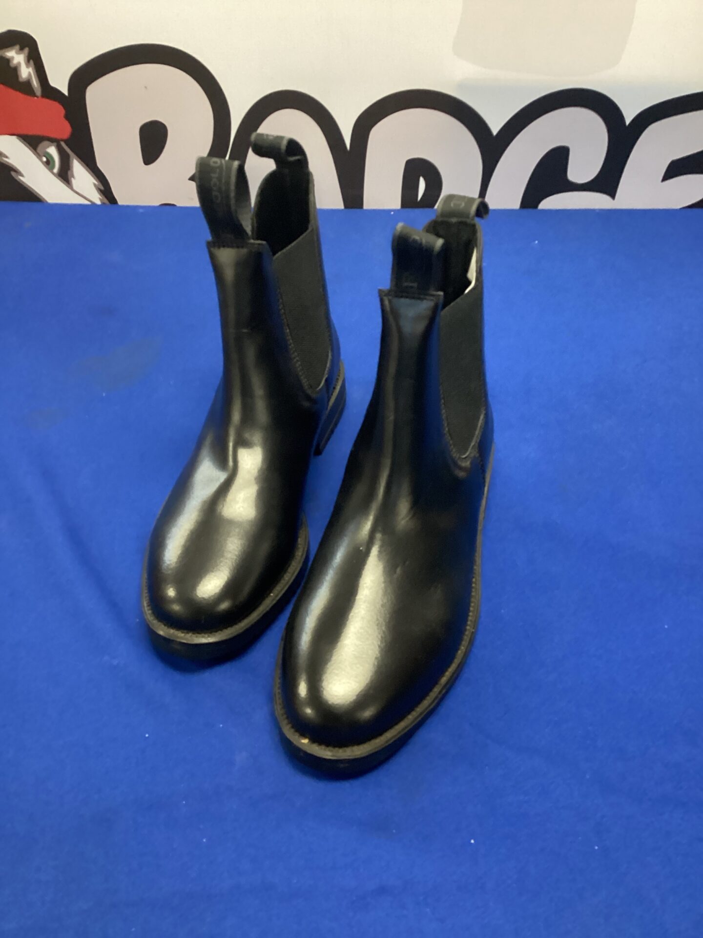 Classic size 5 Rinegold leather boots for riding or fashion.