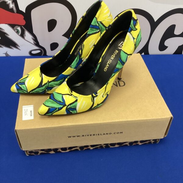 River Island size 6 shoes with a bold lemon print design.