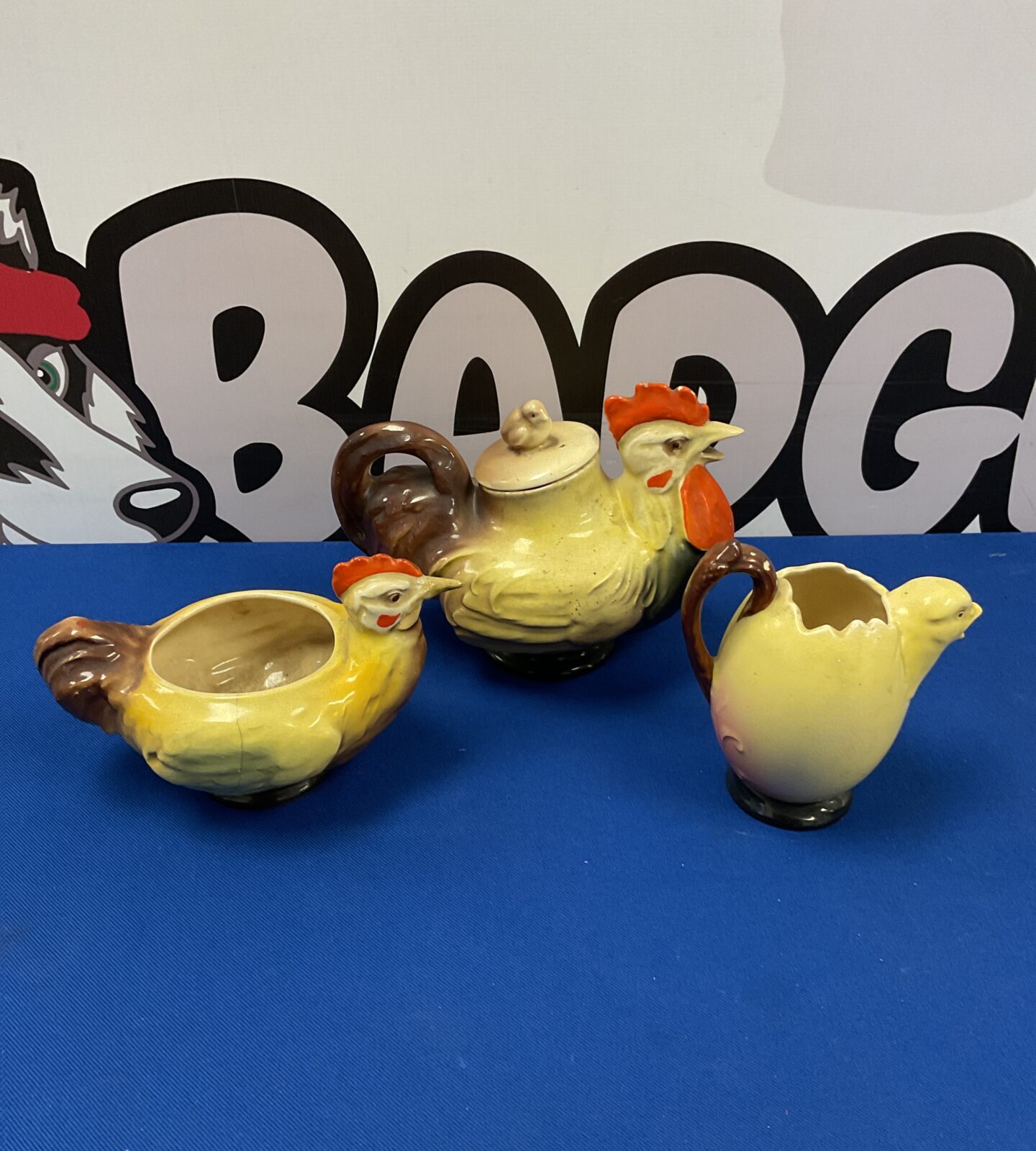 Royal Doulton chicken teapot set with jug and sugar bowl.