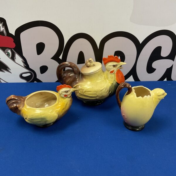 Royal Doulton chicken teapot set with jug and sugar bowl.