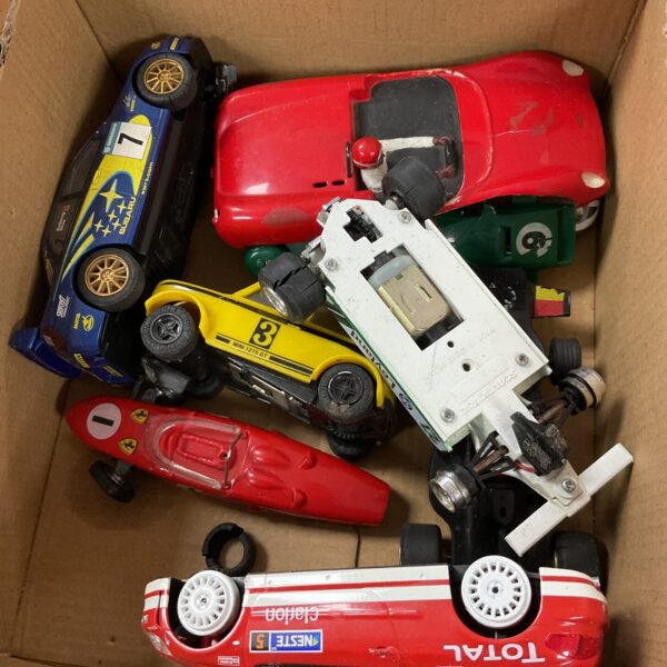 Vintage Scalextric cars lot for spares or repair.