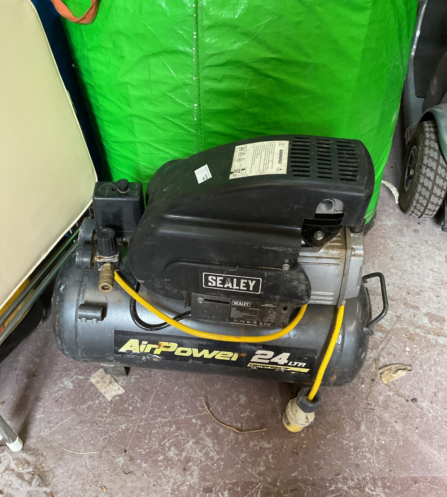 Sealey 24Ltr air compressor in used condition, ideal for garage or workshop.