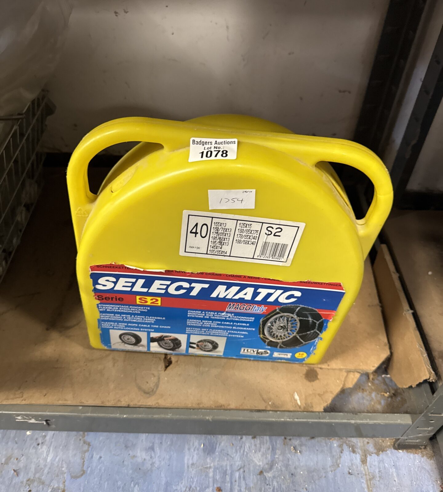Select Matic Series 2 snow chains in used condition.