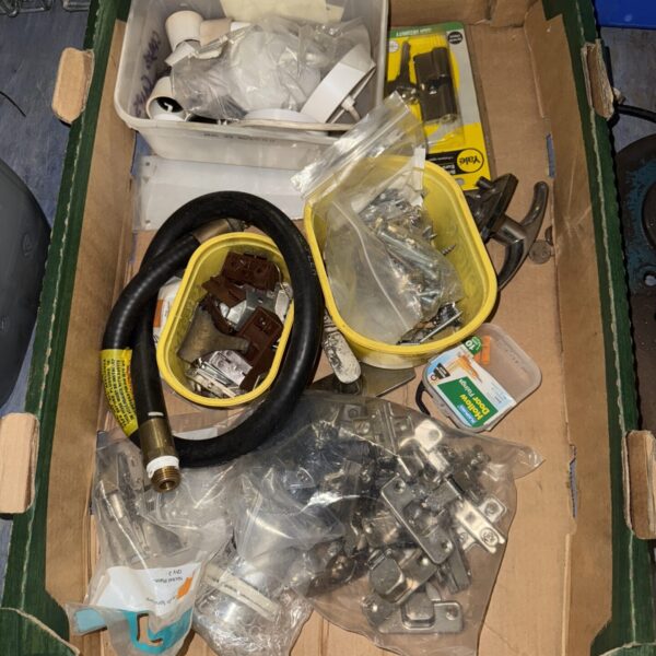 Mixed shed clearance lot with hose and fittings.