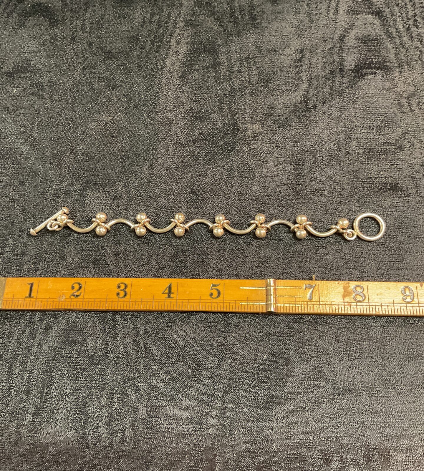 Vintage silver T bar bracelet with chunky links.