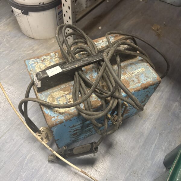 Vintage SIP 140 portable arc welder in blue casing.