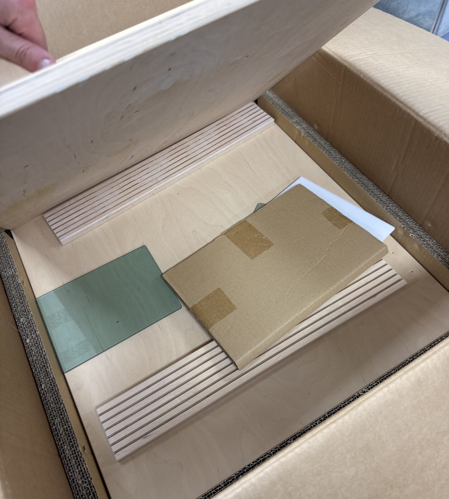 Sirch Villa Sibis dolls house components and instructions.