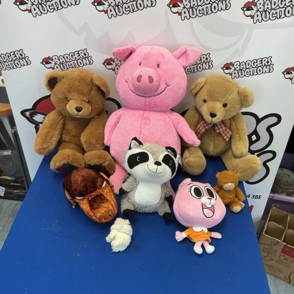 Soft toy bundle featuring Aurora Teddies and plush animals.