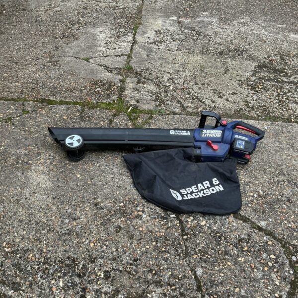 Spear and Jackson cordless garden vac/blower in working condition.