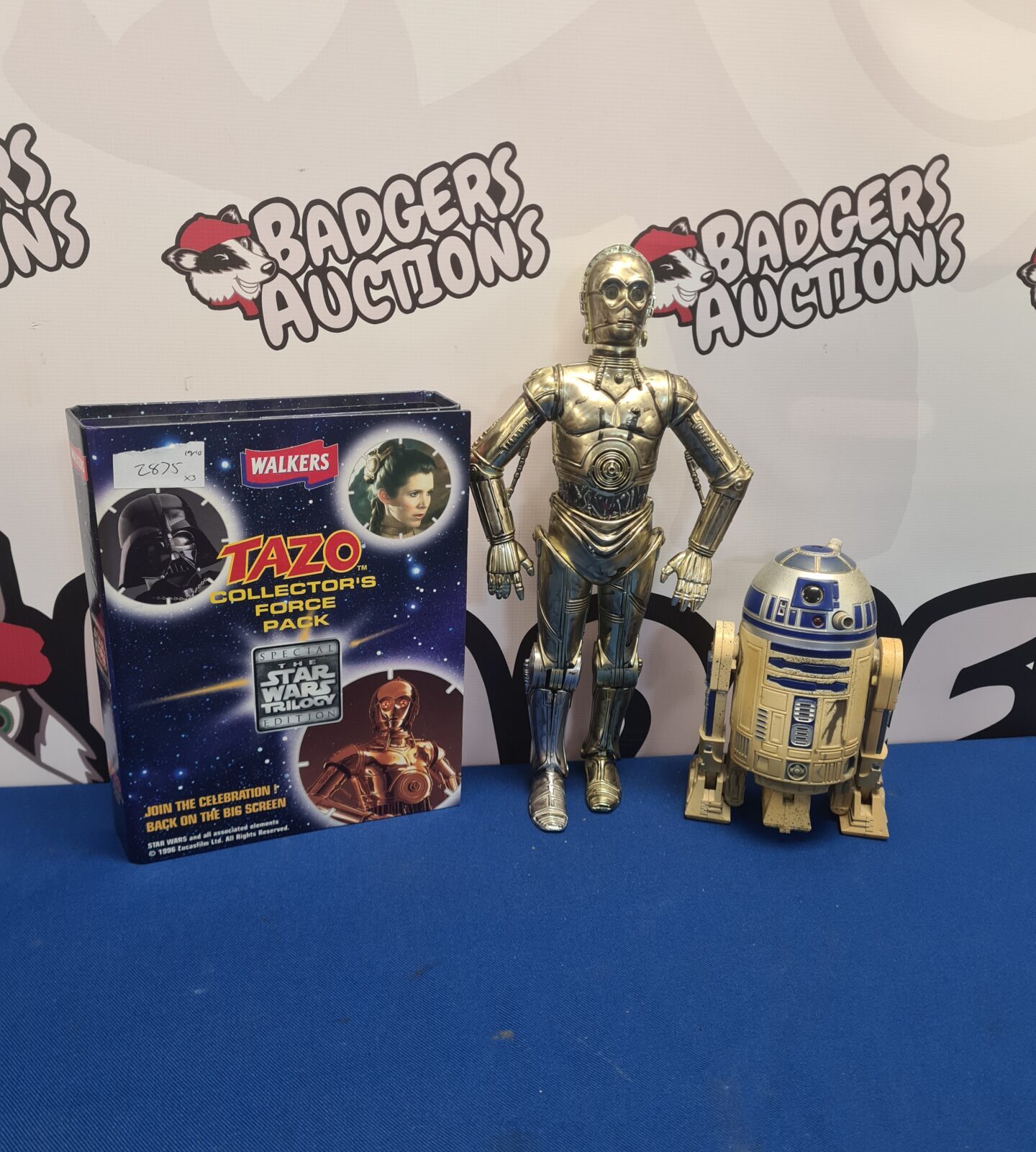 Vintage Star Wars Tazo collection pack with R2D2 figure.