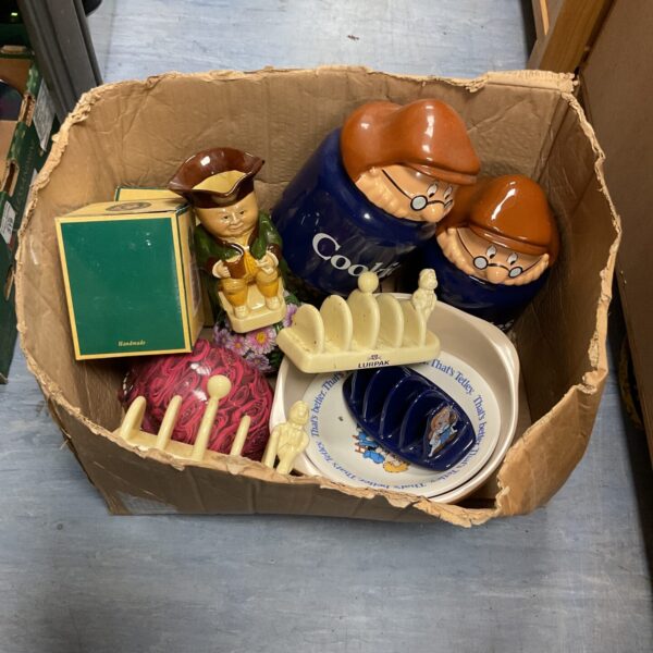 Vintage Tetley jar, Tobey jug, and Lurpack toast rack lot for collectors.