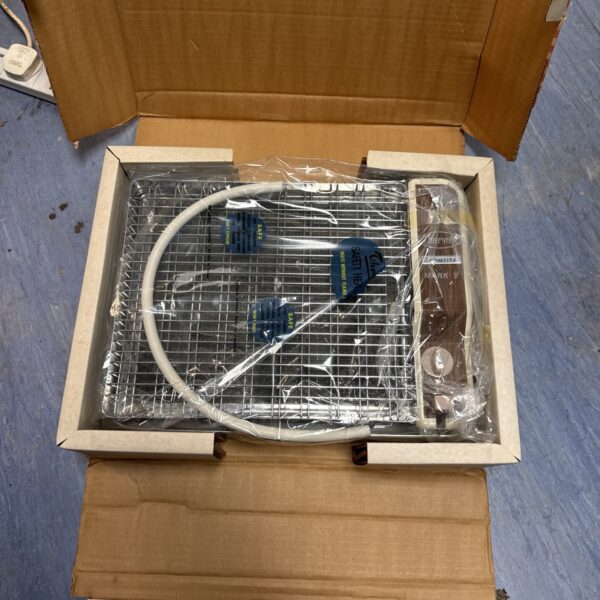 Vintage Thermx Kontite Mark V gas cooker in original condition.