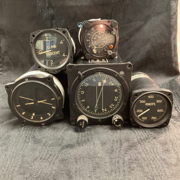 Lot of five vintage aircraft instruments, aviation gauges, collectible.