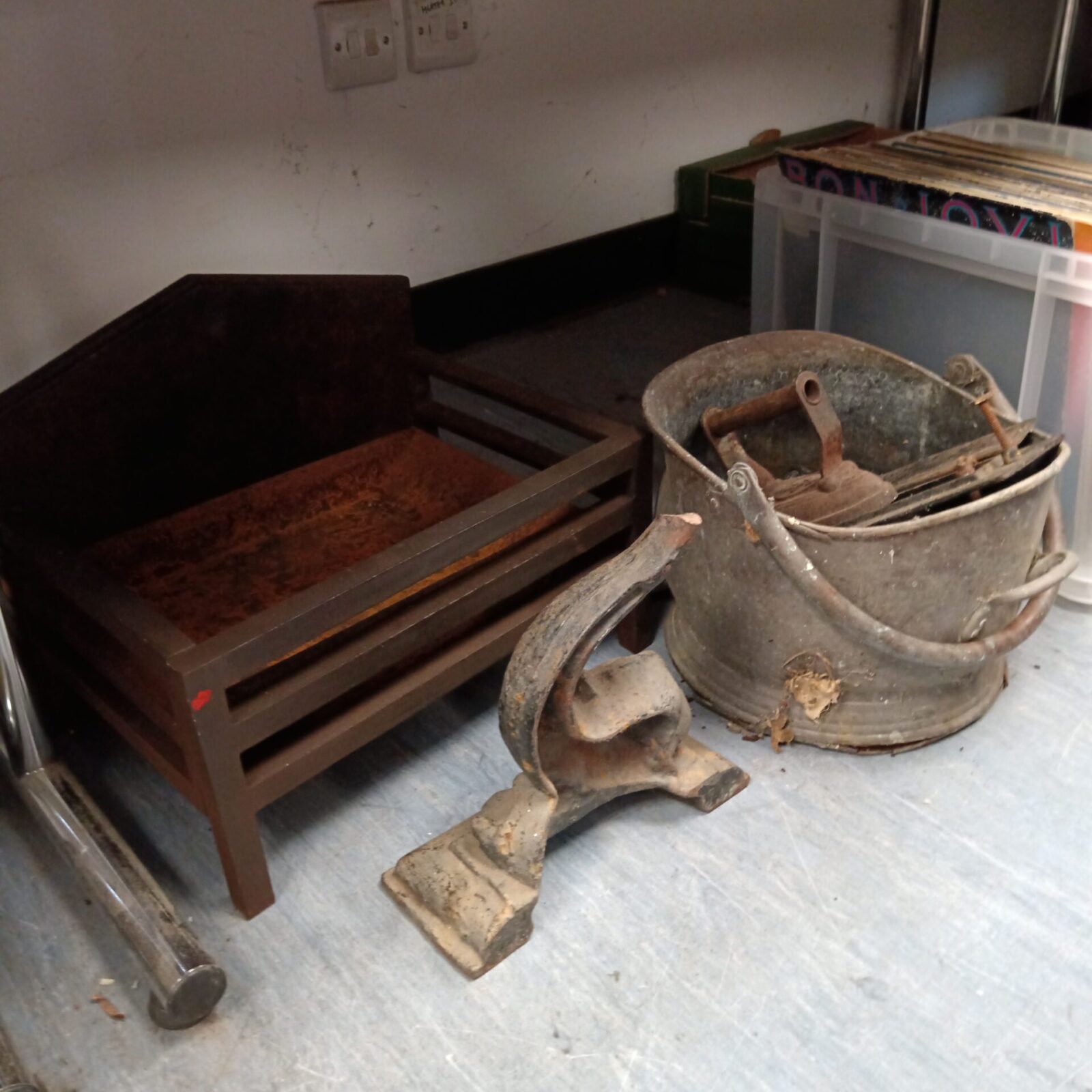 Vintage coal shuttle and fireplace fender, antique metalware.