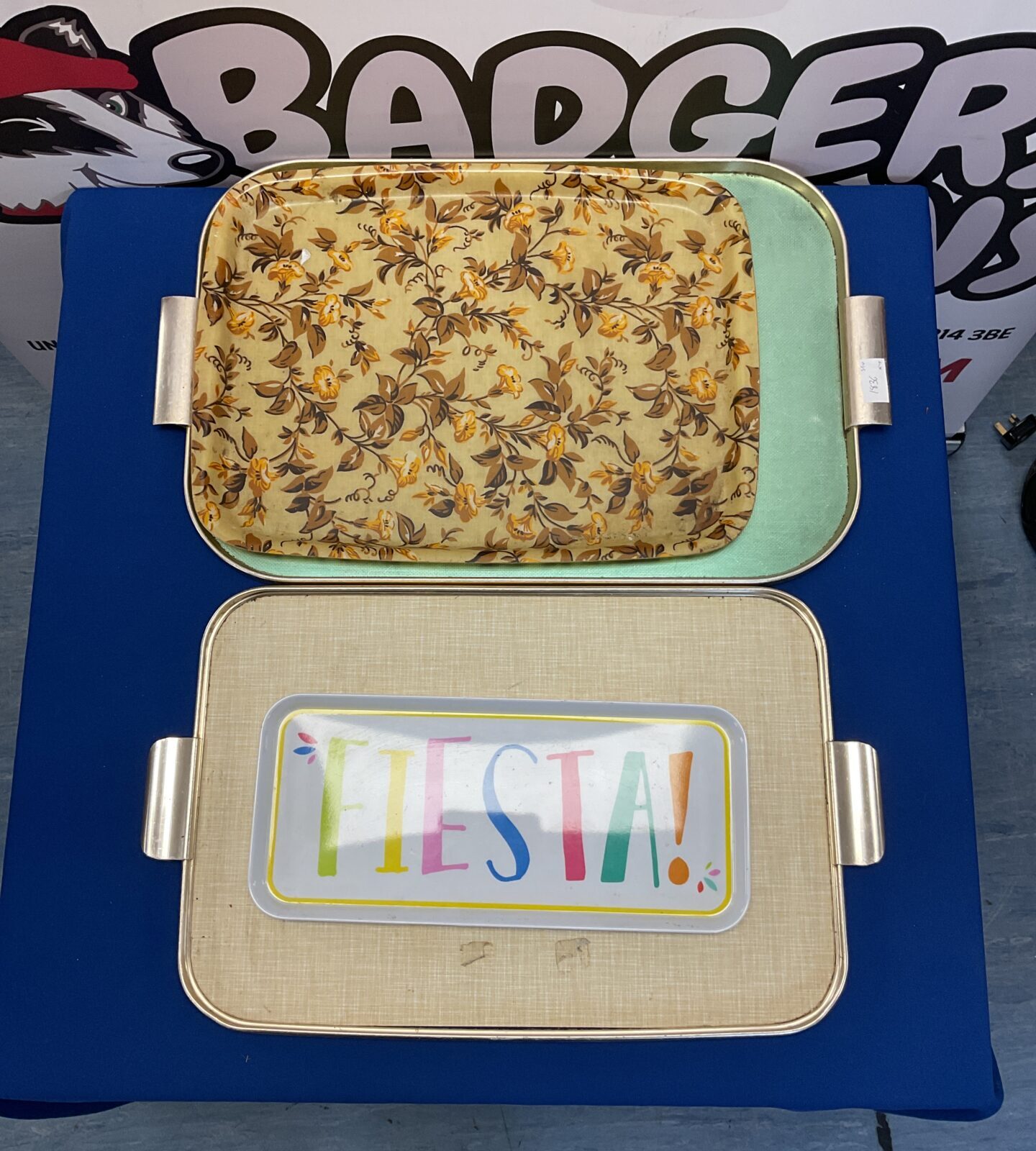 Vintage floral melamine serving trays in a lot of four.