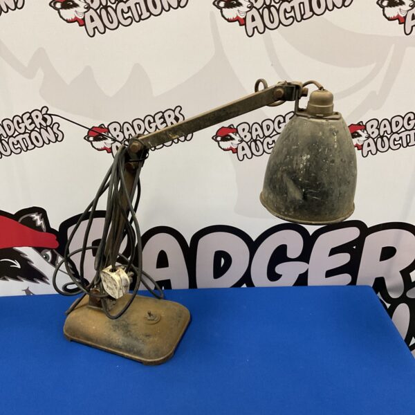 Vintage Memlite desk lamp for machinists and engineers.