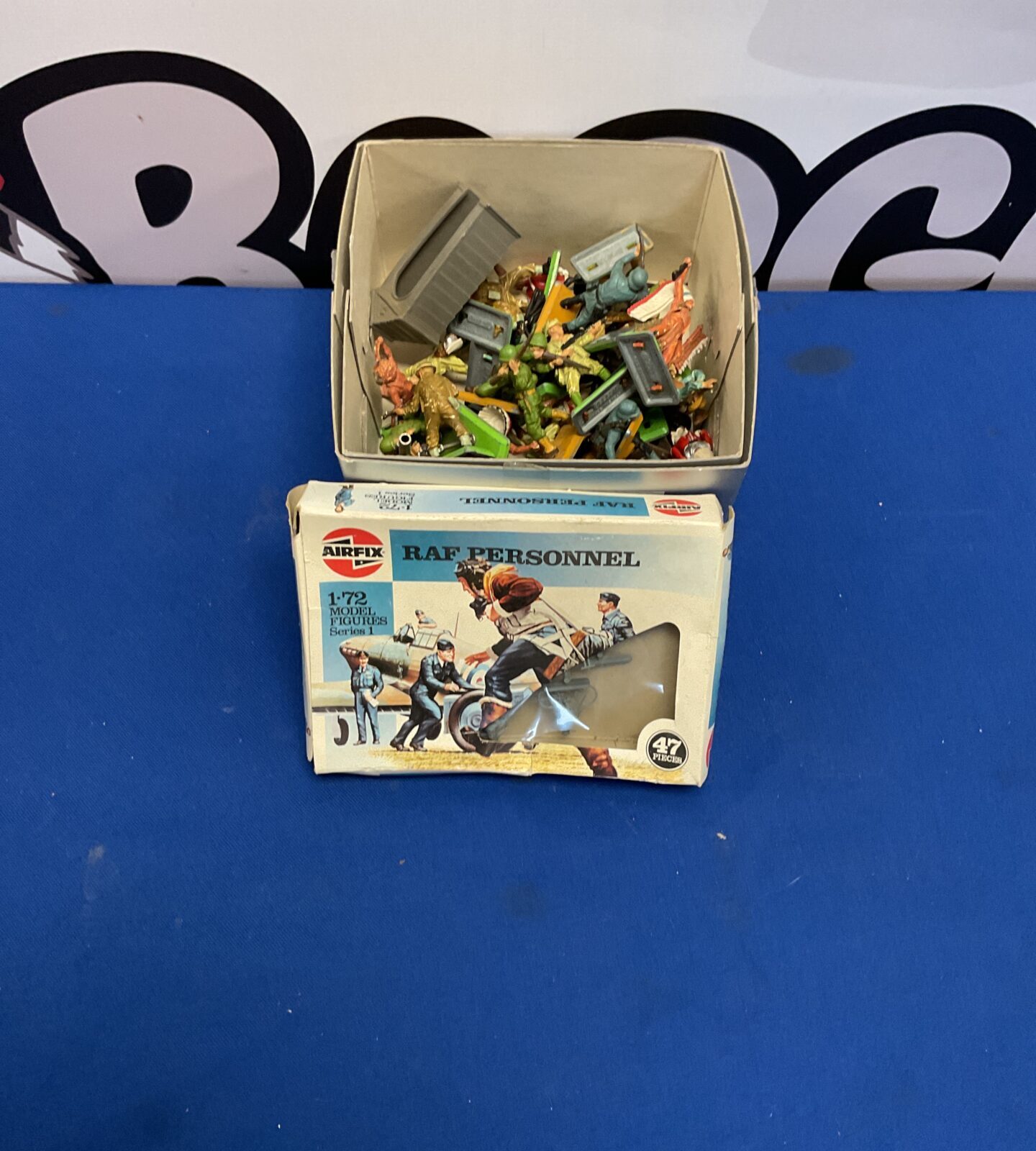 Vintage Deetail toy soldiers in a box, collectible miniature figures.