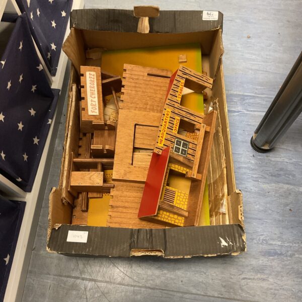 Vintage wooden “Build-A-Fort Cherokee” playset with numerous pieces.