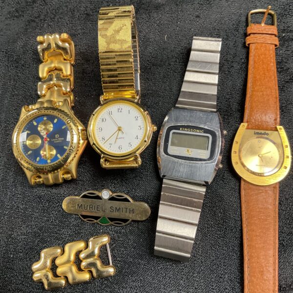 Vintage wristwatches lot featuring Imado and Lois Dino brands.