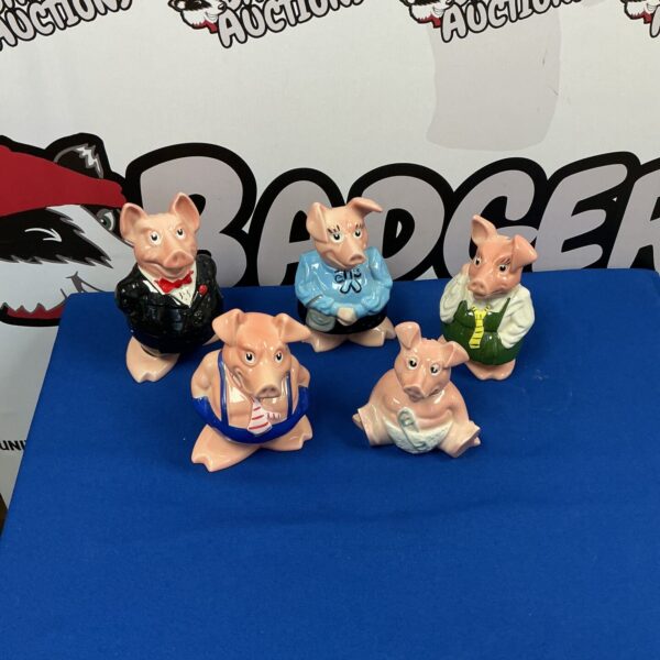 Wade NatWest piggy bank set, collectible ceramic pigs.
