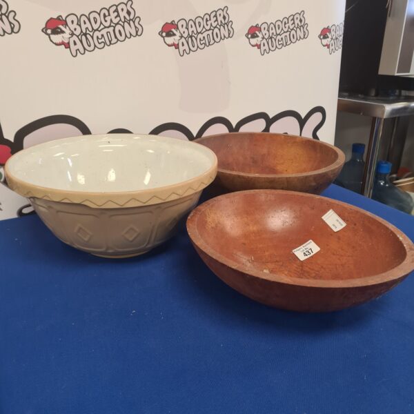 Lot of vintage wooden and Mason Cash mixing bowls.