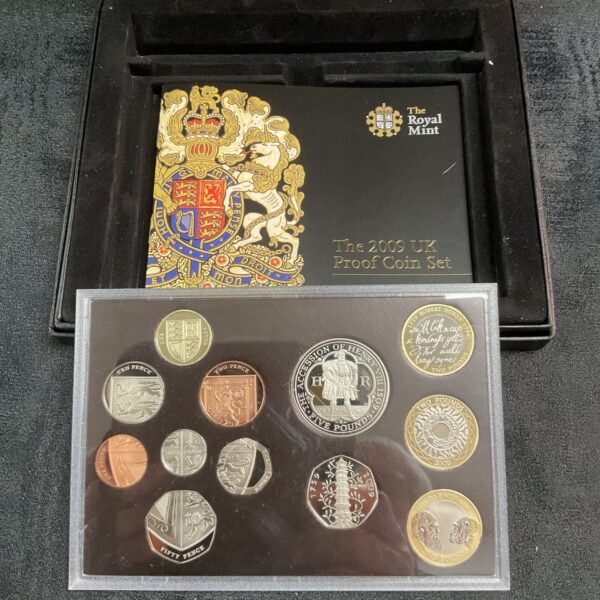 Royal Mint 2009 UK proof coin set in its presentation box.