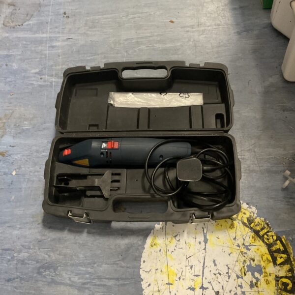Used Andrew James electric scraper in a case.