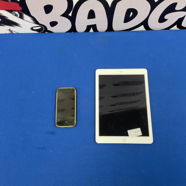 Vintage Apple iPhone 5 smartphone presented as-found.