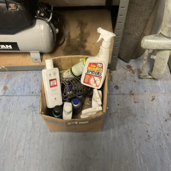 Mixed lot of Autoglym polish, spider deterrent, and inspection lamp.