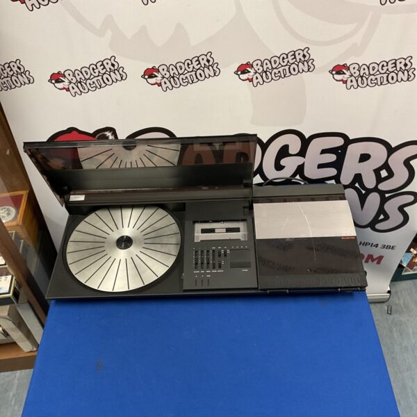 Vintage Bang and Olufsen Beocenter 2200 stereo system, classic 1980s design.