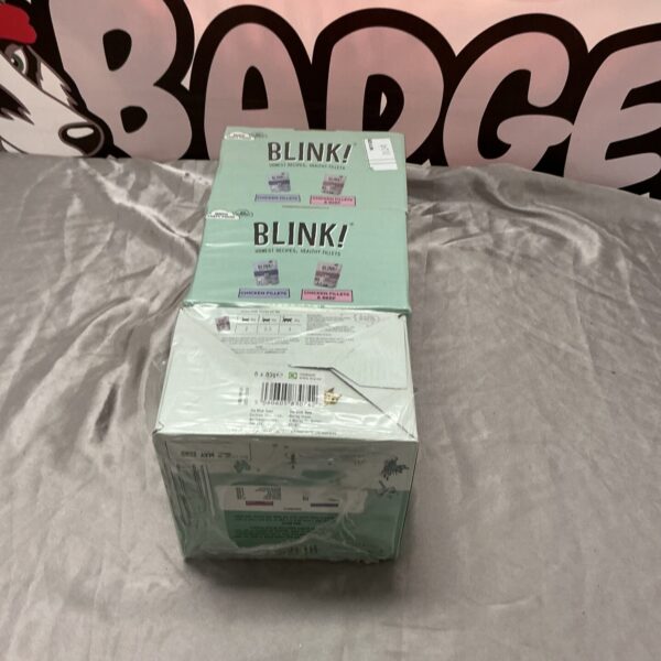 Box of Blink cat food with chicken flavour for cats.