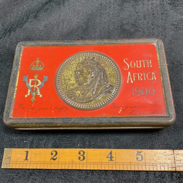 Antique Boer War chocolate tin featuring Queen Victoria from 1900.
