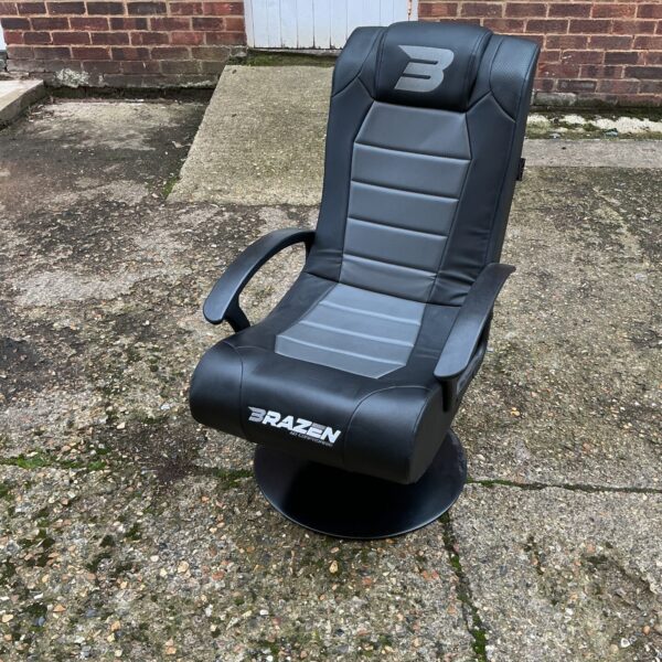 Front view of a black and red Brazen gaming chair.