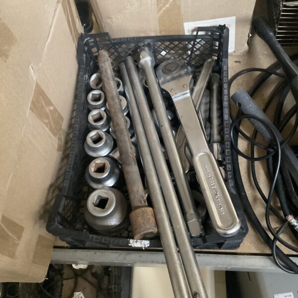 Britool 3/4” drive socket set displayed in a tray, showing various socket sizes.