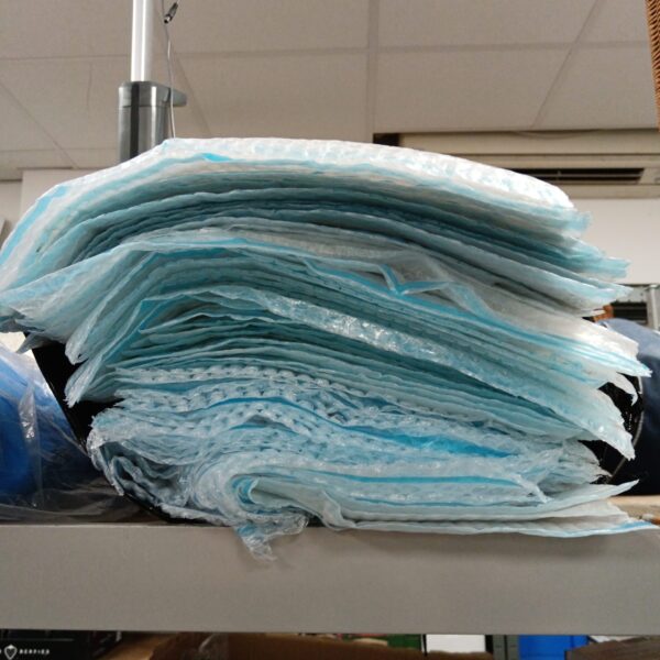 Lot of fifty bubble bags for shipping and protective packaging.