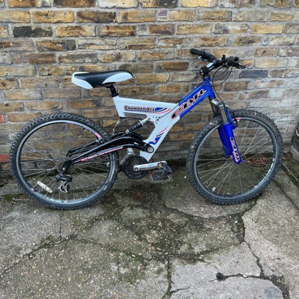 Front view of a vintage CBR Thunder Ace mountain bike.