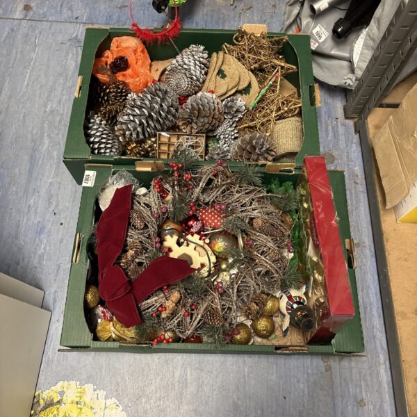 Mixed lot of vintage Christmas decorations in two crates.