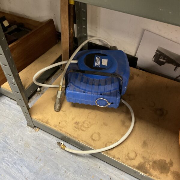 Draper retractable airline with 6.5mm hose for workshop use.