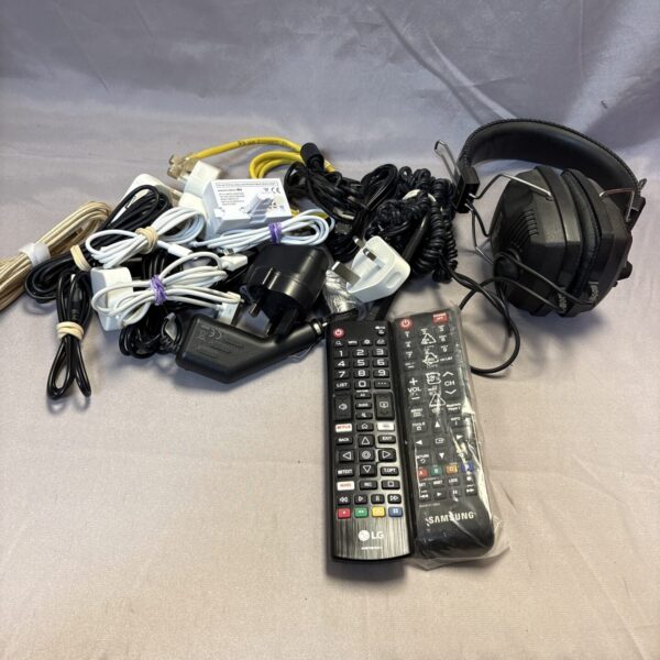 E Ross RE-230 safety headphones with chargers and remotes.