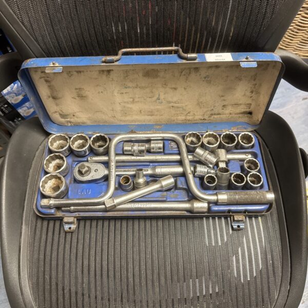 Vintage Elora 1/2” ratchet set in its original metal case.