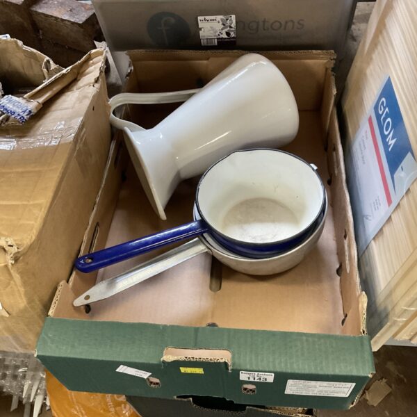 Vintage enamel and galvanised jug pans in a mixed lot.