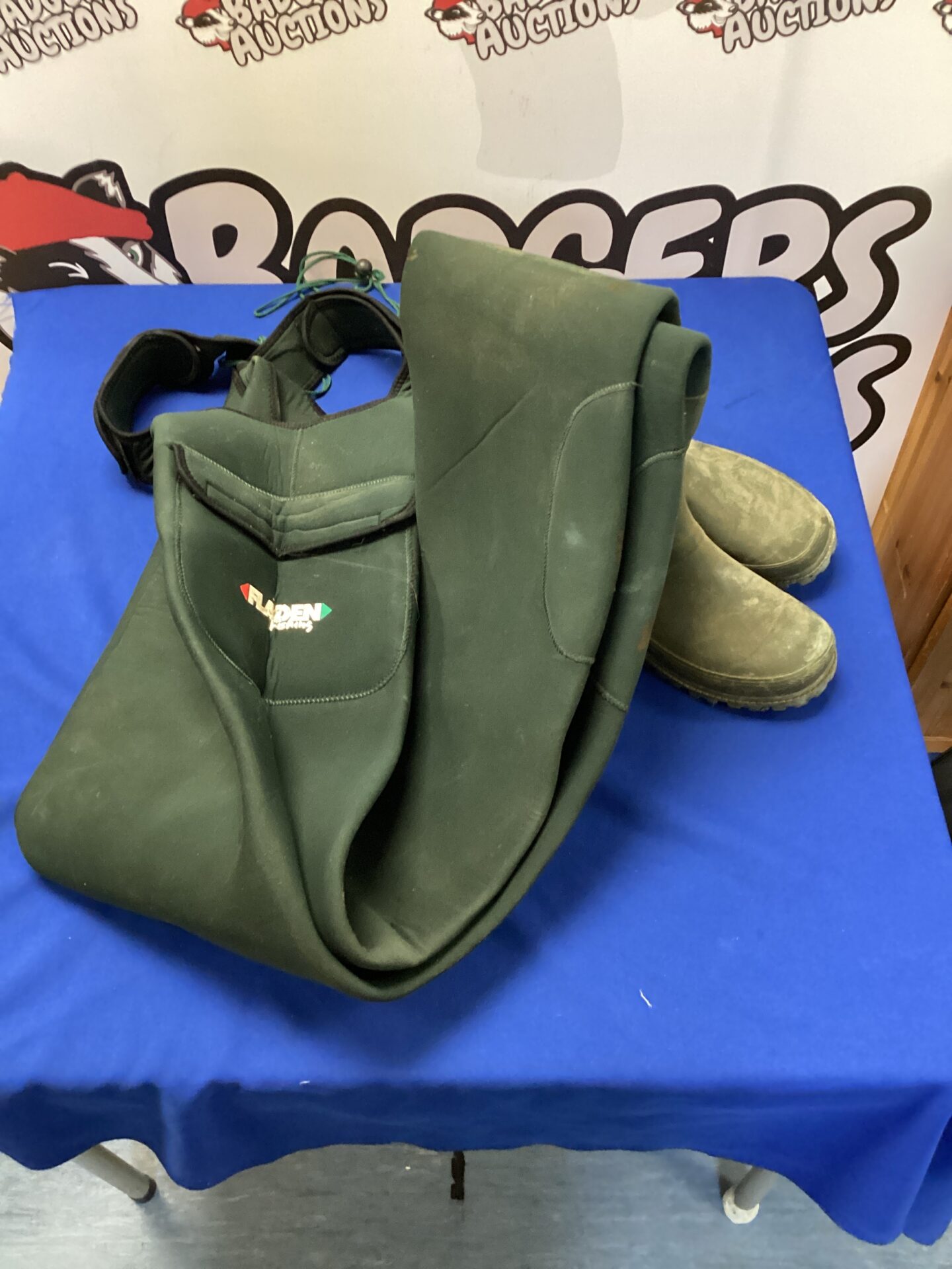 Size 43 Faden fishing waders for sale, outdoor gear.