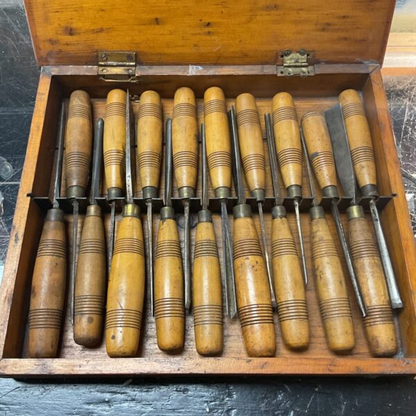 Boxed set of Ward and Payne addis wood carving tools
