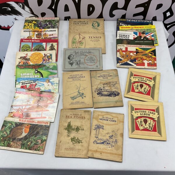 Box of mixed albums inc film stars, famous radio speakers and wild flower picture cards