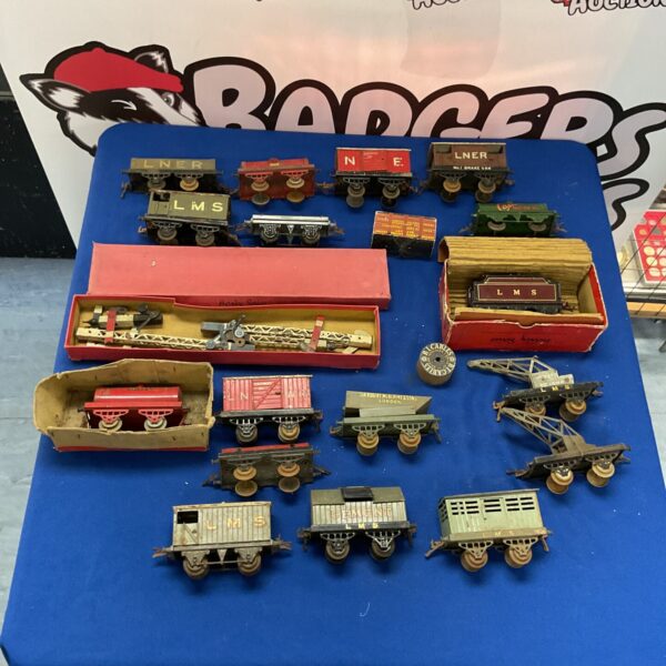 Collection of vintage tin meccano, hornby tin plate carriages and accessories