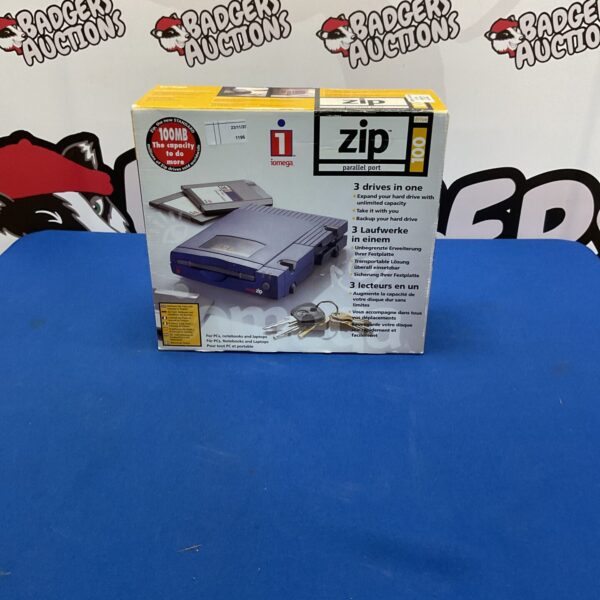 Iomega Zip port parallel interface for connecting Zip drives.