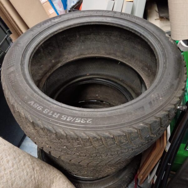 Kumho 235/45 R18 tyre, close-up view of tread pattern.