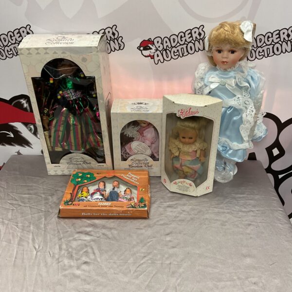 A box of collector dolls from the Leonardo Collection.