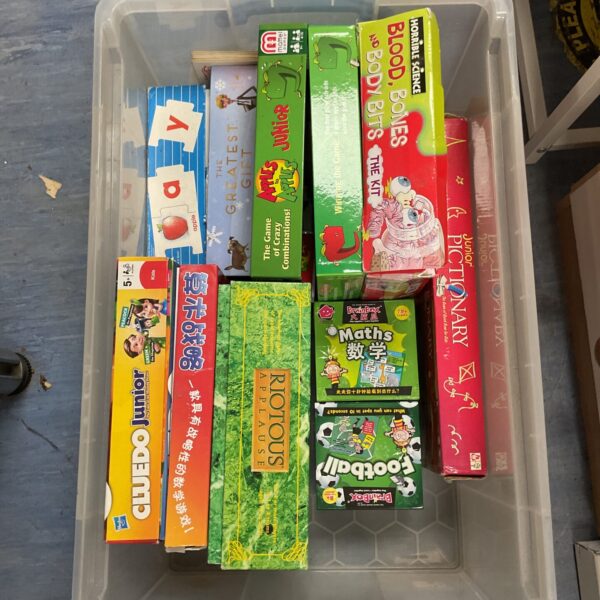 Mixed lot of board games including Cluedo Junior and Brainbox Maths.
